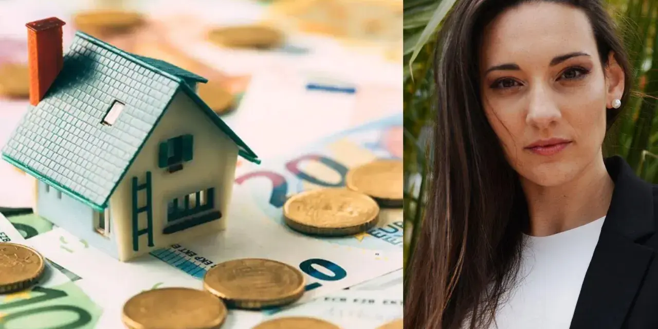 Mini casa sobre billetes y monedas, junto a una mujer. Consejos para alquilar un piso de forma inteligente.