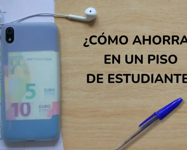 Auriculares, móvil con billetes de 5 y 10 euros y bolígrafo sobre documentos. ¿Cómo ahorrar en un piso de estudiante?